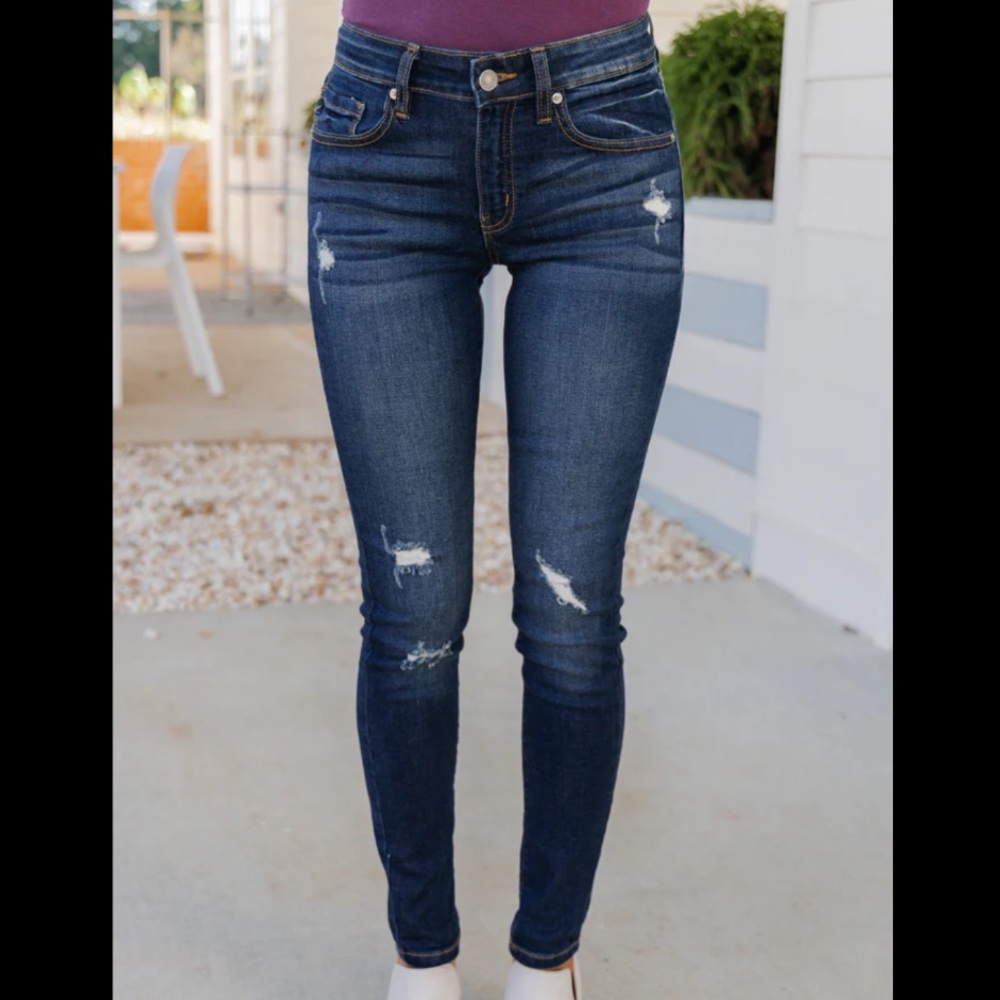 🥰🥰CanKan Dark Wash Mid Rise Distressed Jeans🥰🥰